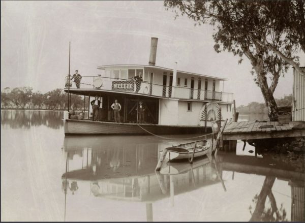 Murray River Steamer Nellie